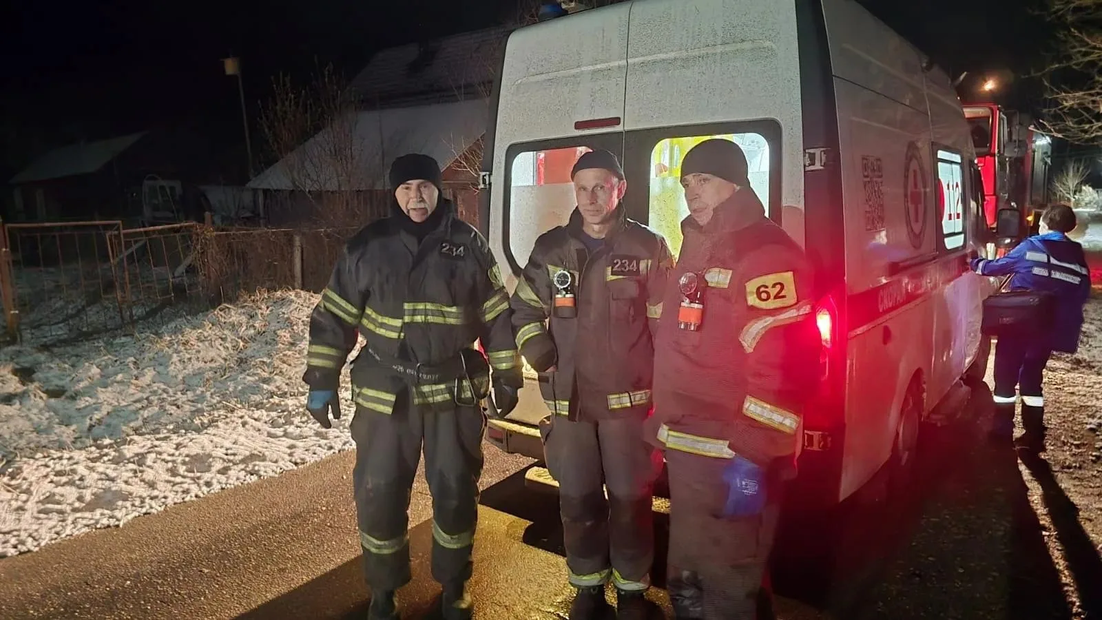Спасатели дважды за сутки пришли на помощь медикам в Можайском округе.
