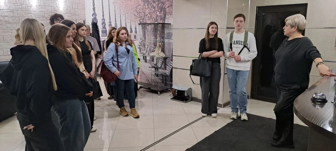 Студенты первого курса колледжа познакомились с индустрией гостеприимства в гостинице «Ока» В рамках