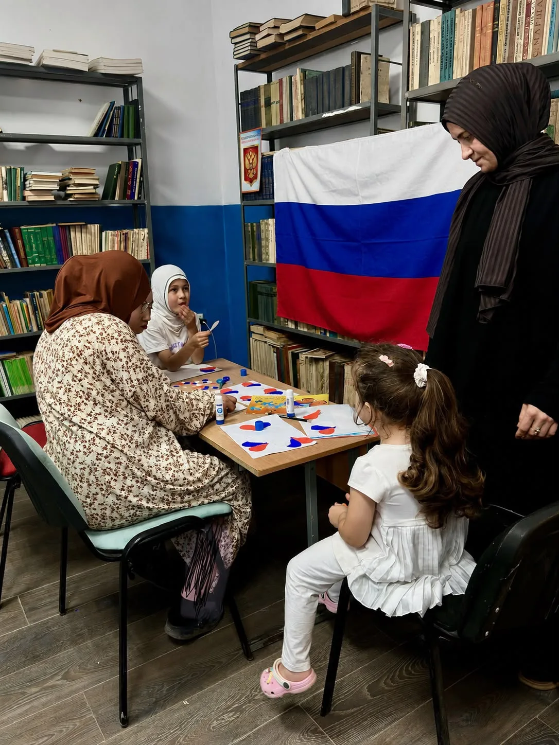 К Дню Государственного флага Российской Федерации, который отмечается 22 августа, библи...