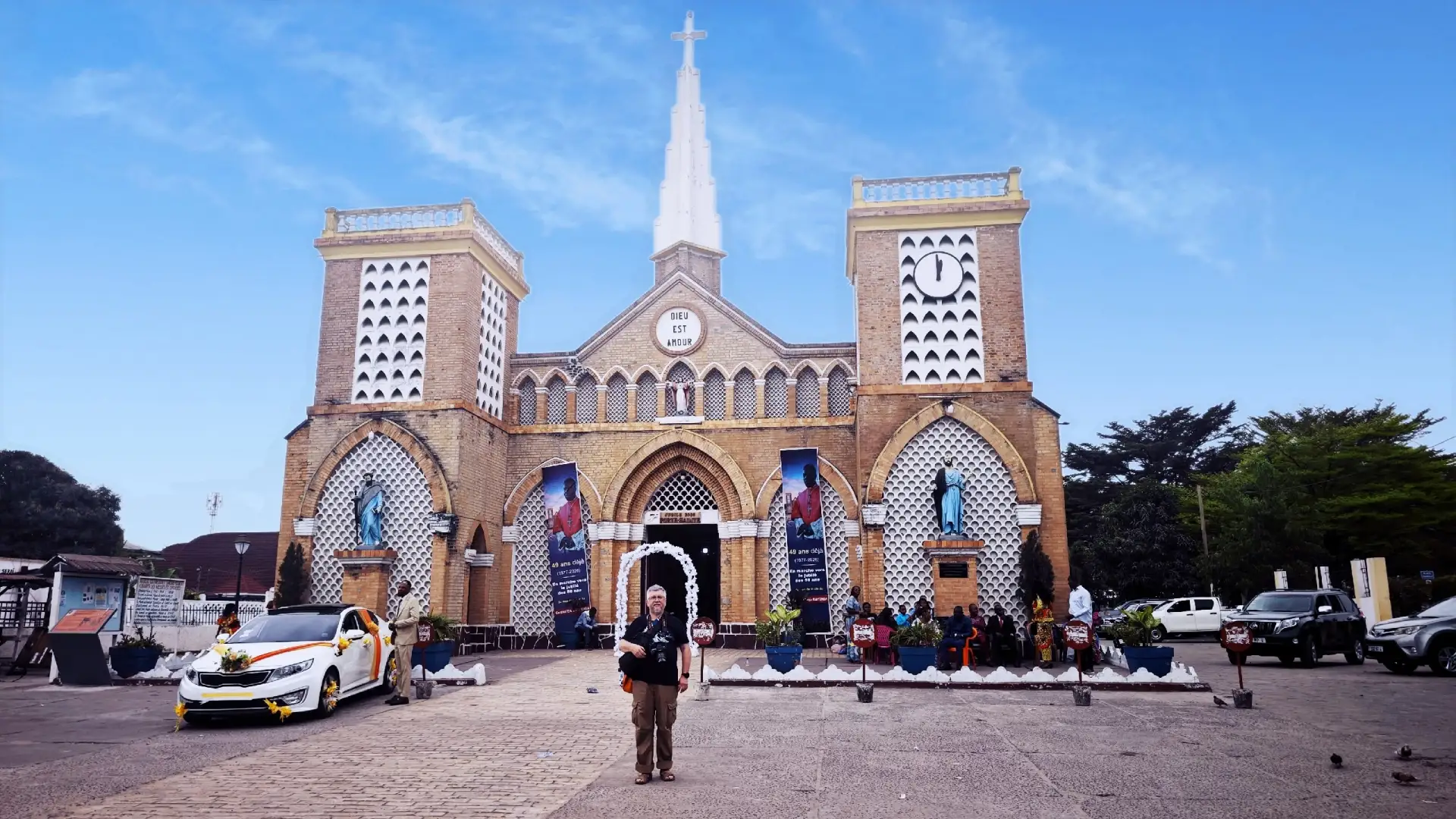 Выжить в Африке. День 7. Республика Конго. 🇨🇬 Браззавиль. Часть 4. Две свадьбы и один...