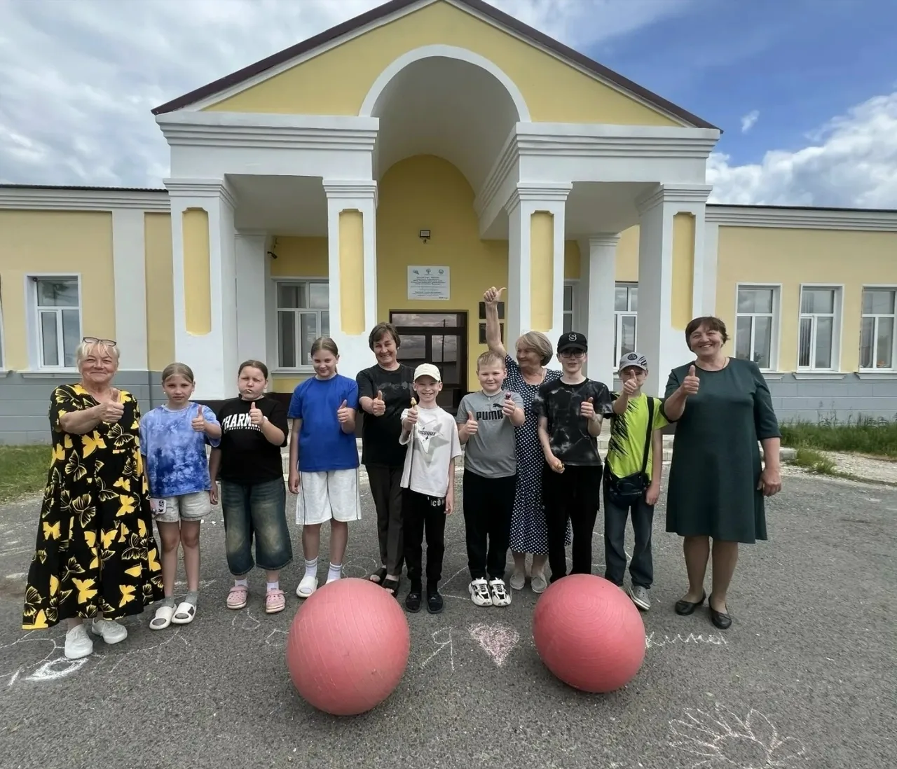Ежегодно 1 июня отмечается Международный день защиты детей.