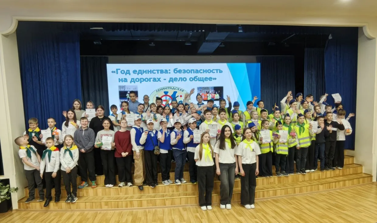 🔔 Юные инспекторы в действии: безопасность на дорогах начинается с образования! 🚦  Отряд ЮИД «В добр