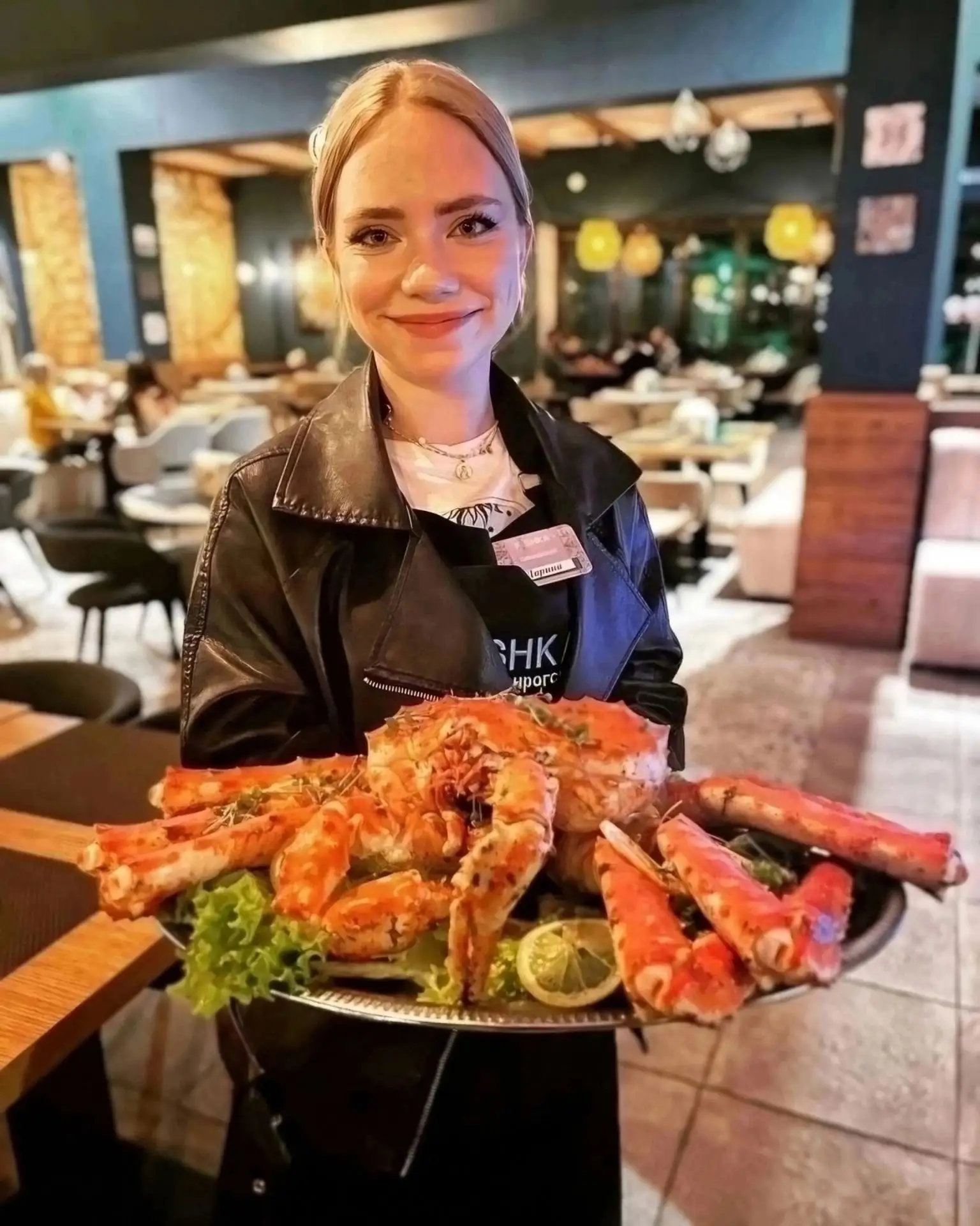 Лето в кафе 🐟 FISHKA на Таганрогской набережной🍹😎 
 
Наше кафе - это отличное место для семейного