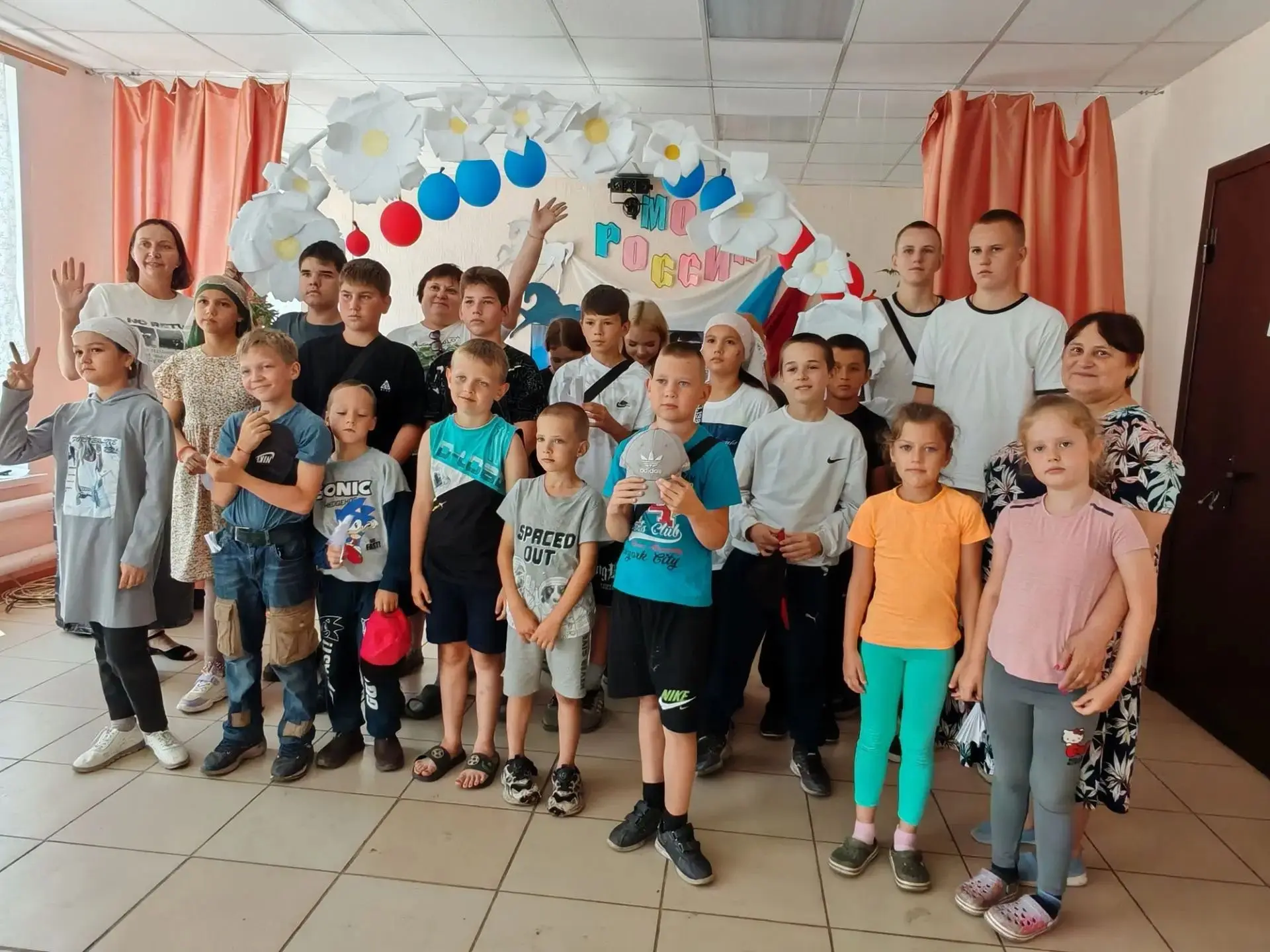 8  июля, в Высокинском СДК,  прошла игровая программа "Ромашковое счастье",  в честь праздника "День