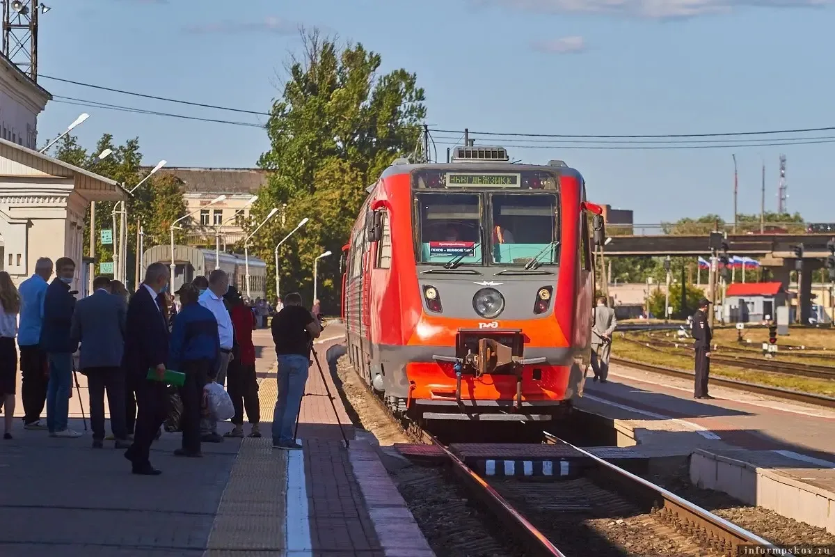 🚉  Пассажиропоток на вокзалах Пскова и Великих Лук превысил 522 тысячи человек за 8 ме...