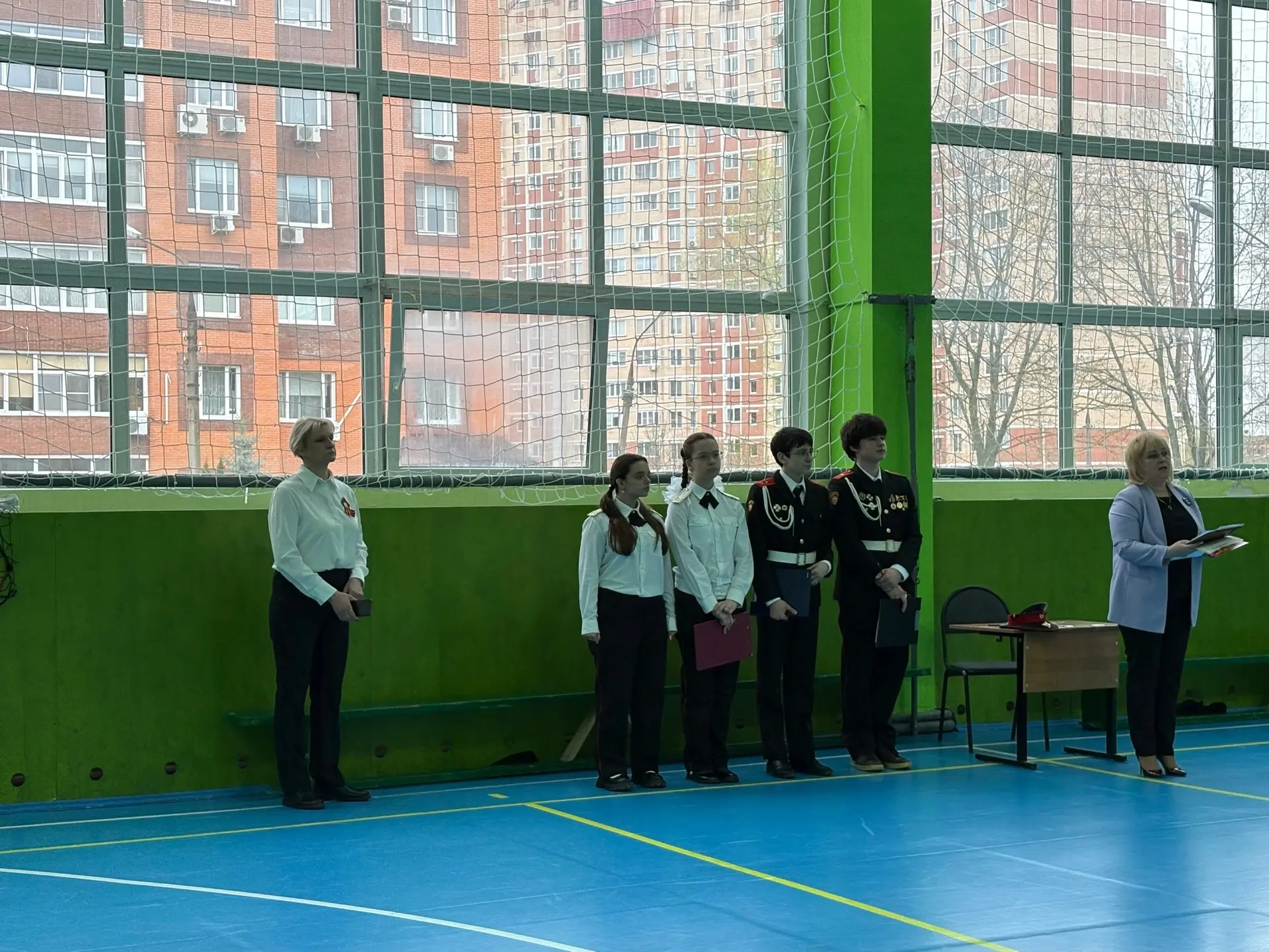 Память жива, пока мы помним и чтим подвиг героев. В нашей школе прошло торжественное патриотическое 