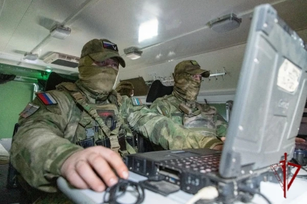 Бойцы «стальной» бригады Росгвардии уничтожили боевиков ВСУ, пытавшихся скрыться в заброшенном домов