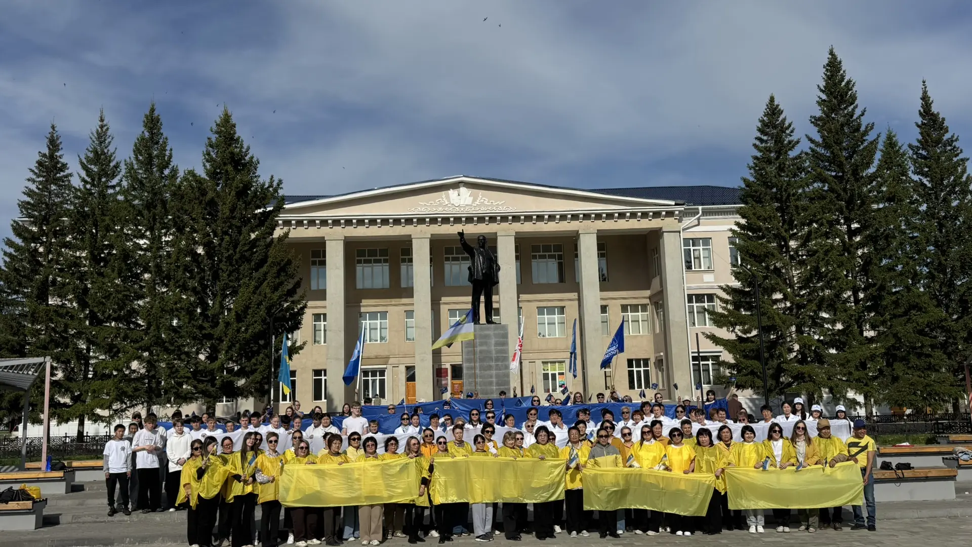 🔈 Сегодня в преддверии Дня Республики Бурятия, который мы отмечаем 30 мая, жители горо...
