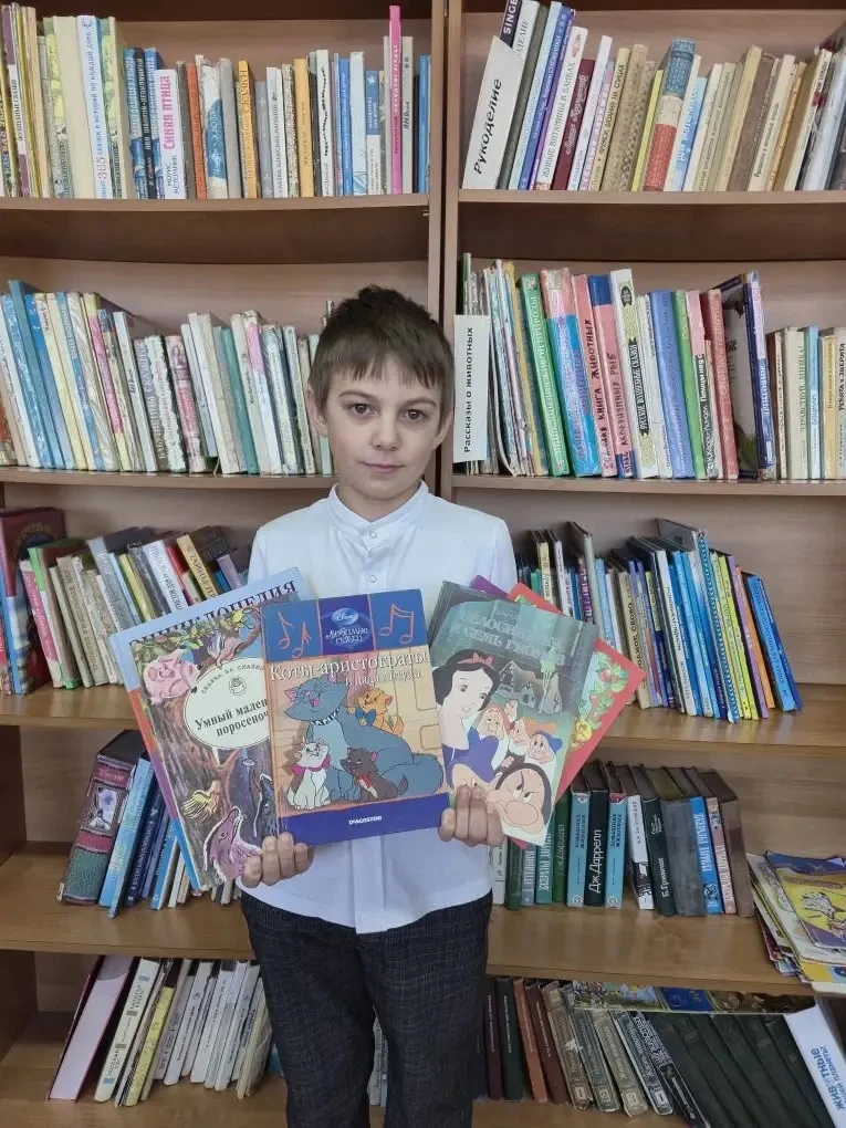 📚«Подари книгу»  Дорогие друзья!  Спасибо вам большое за участие в акции «Подари книгу». Благодаря в