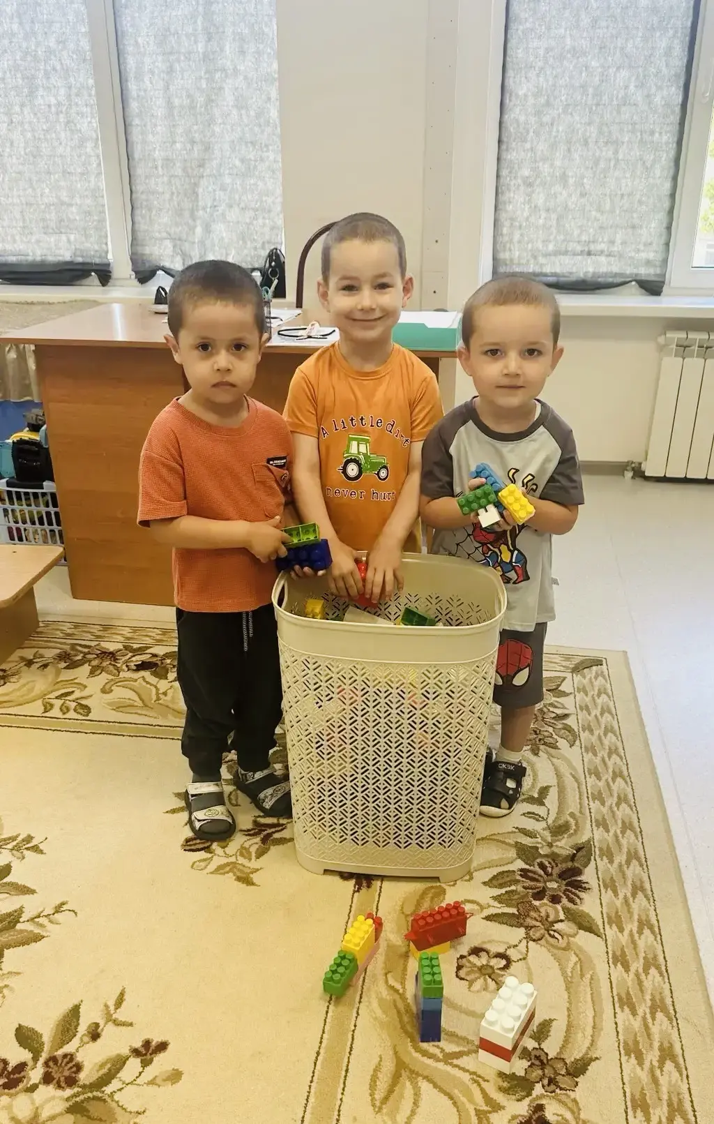 Воспитатель Ф.М. Боташева организовала для детей младших групп увлекательное занятия, где малыши осв