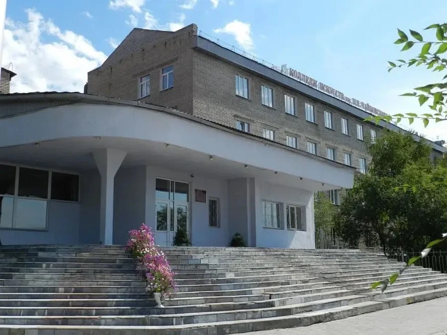 🔔 АБИТУРИЕНТ - 2026:

Приемная комиссия колледжа искусств начала прием заявлений для поступления

Д