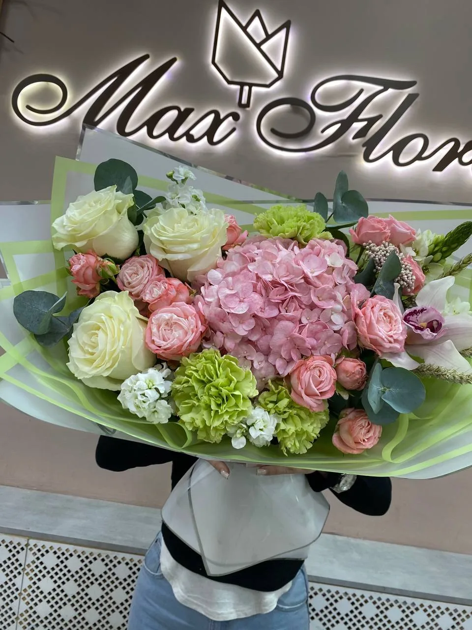 Бесплатная доставка цветов https://maxflora.ru/collection/kategoriya-2