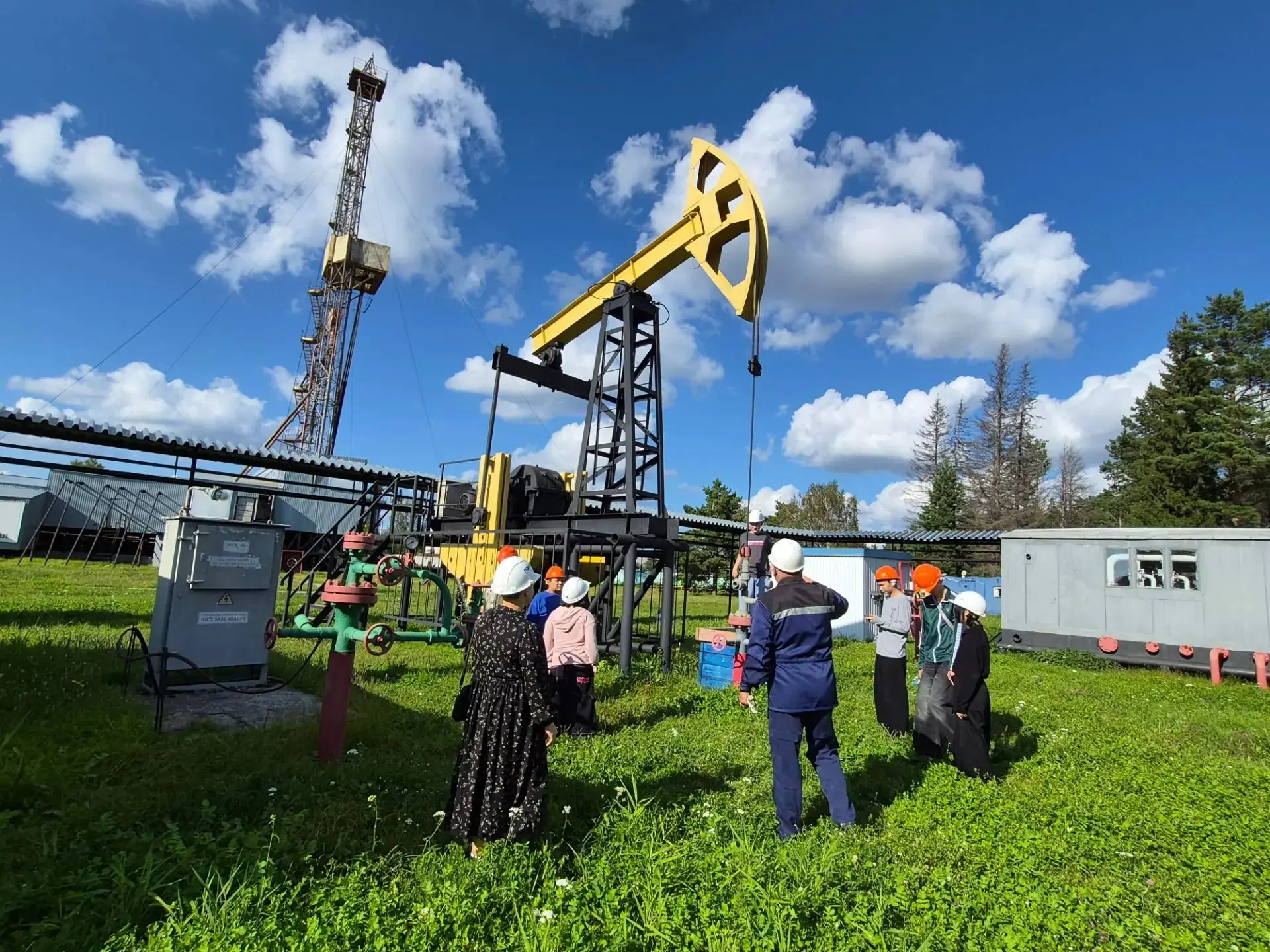 В преддверии Дня работников нефтяной и газовой промышленности Представительство ЯНАО в ...