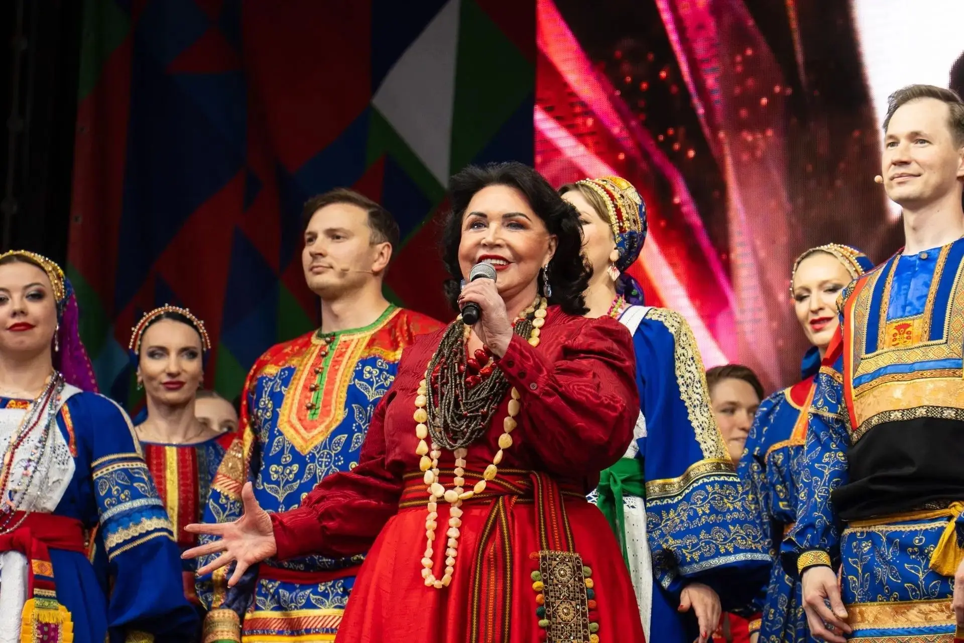 🌟24 июня гала-концертом на Соборной площади региональной столицы завершился тур по Вла...