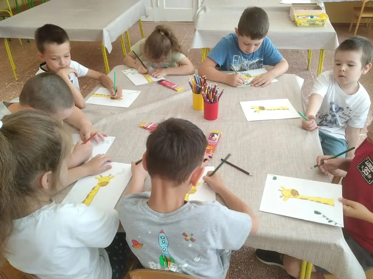 🦒 День жирафа в детском саду

Сегодня наш детский сад превратился в настоящую саванну! День был пос