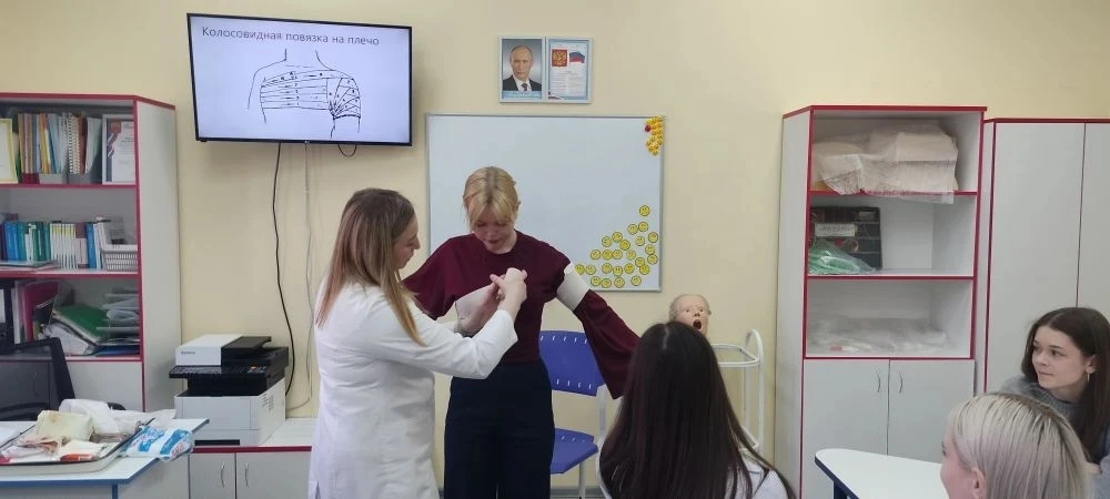 🇷🇺 У десятиклассников стартовала неделя учебных сборов!  Для наших учеников сегодня начался важный э