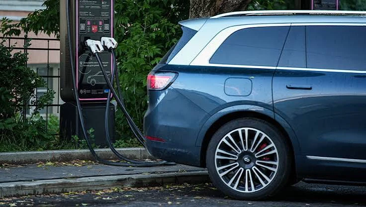 Продажи подержанных электрокаров в РФ выросли на 40 процентов

⚡ В России зафиксирован рост продаж п