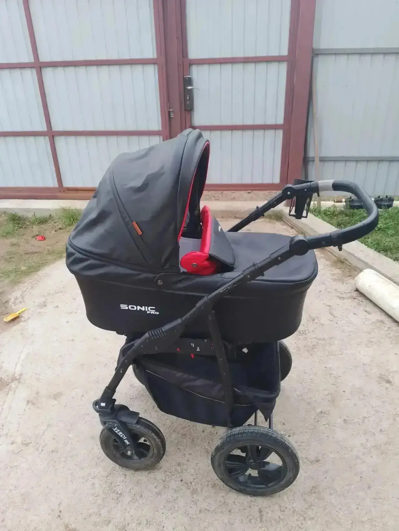 Продам коляску 3 в 1 (sonic pro) черного цвета, в идеальном состоянии. В наличие имеетс...