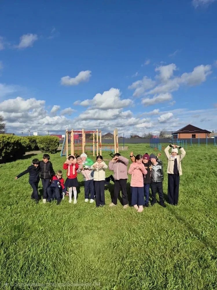 ☀️ Как 2А класс весело и с пользой провёл время на улице!  Сегодня у  прошла не просто прогулка, а н