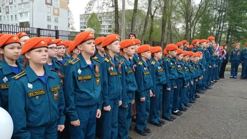 🇷🇺Наша школа стала местом, где история ожила. Торжественная линейка, посвященная 81-й годовщине Вели