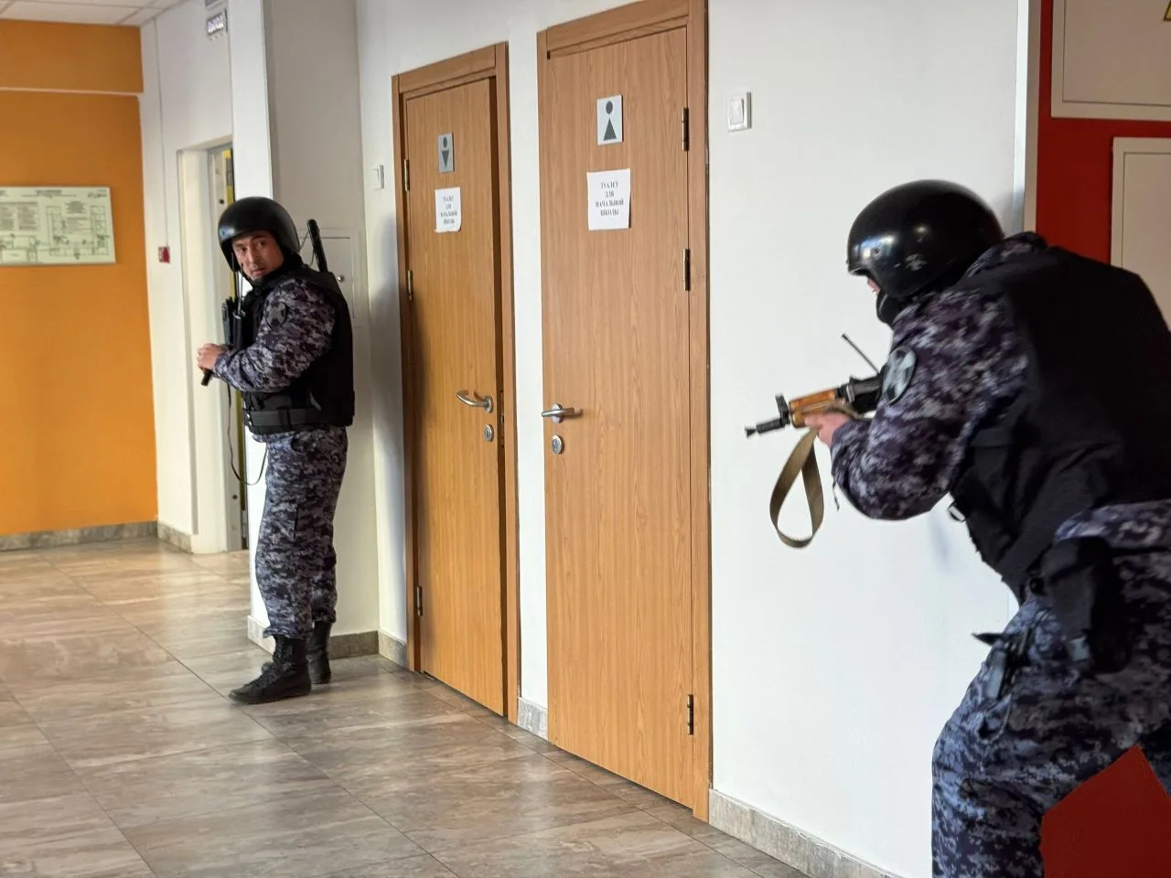 Сегодня в гимназии прошли Всероссийские учения по отработке комплексного сценария "Действия сотрудни