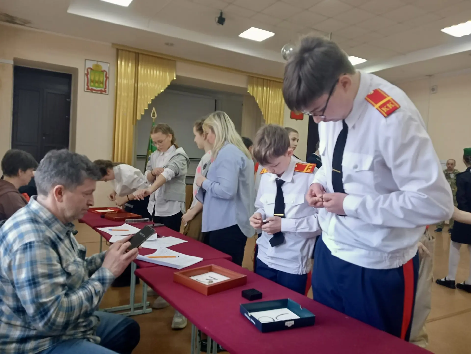 Школа с. Засечное: Наследники России   Команда кадет 8г и 6в кадетских казачьих классов приняла  уча
