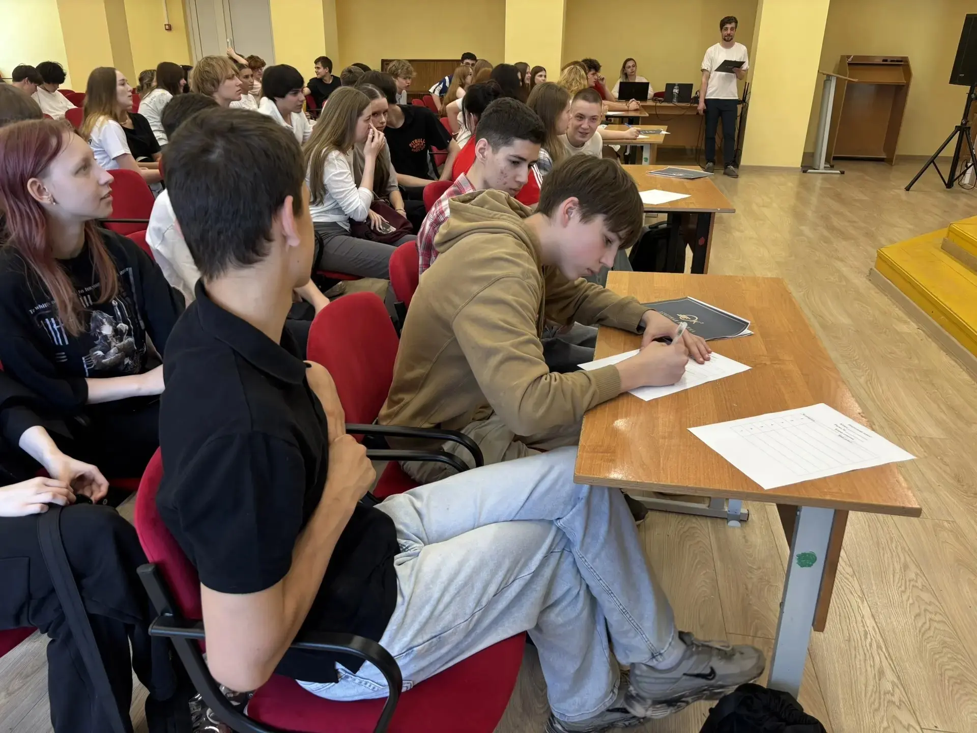 🏫 ПОСЛЕДНИЙ ЗАЧЁТ 🏫   21 мая у девятиклассников Центра Образования «Гимназия» прошёл «Последний зачё