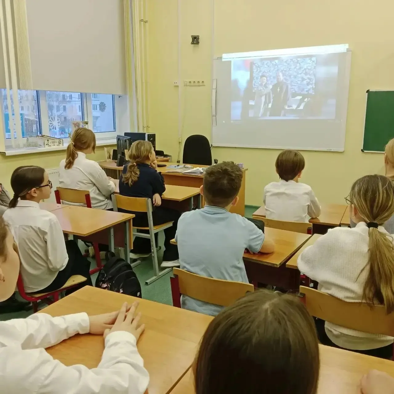 🗓️16 февраля состоялась еженедельная торжественная линейка, посвященная церемонии поднятия Государст