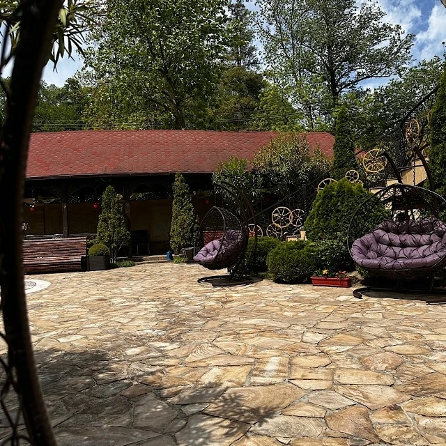 #СОЧИ #ВАРДАНЕ Львовский переулок, 1А.  У нас всё включено (All Inclusive):  • 🍽 4-разовое питание «