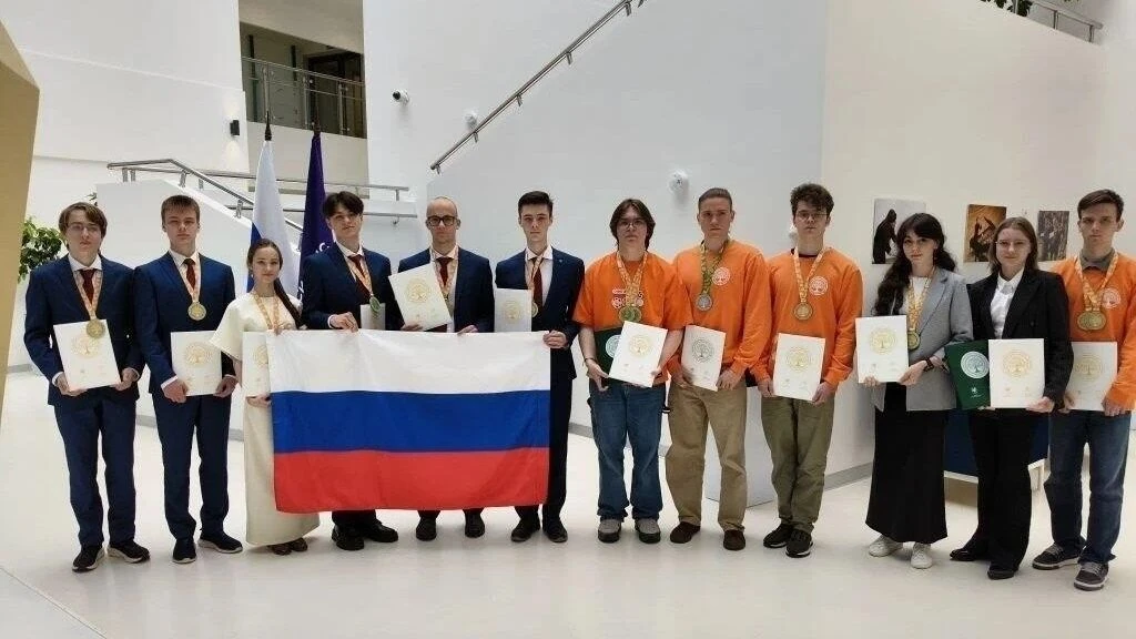 Российские школьники и студенты завоевали десятки наград на международных соревнованиях

Команда из 