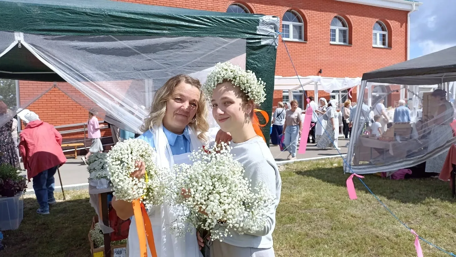 День благотворительности и милосердия: в Ясногорске прошла акция «Белый цветок» 
 
20 июня Ясногорск