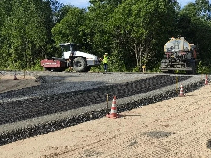 🚧 Ремонт дороги Святогорье – Гаврилково вышел на финишную прямую!

В Междуреченском округе завершил