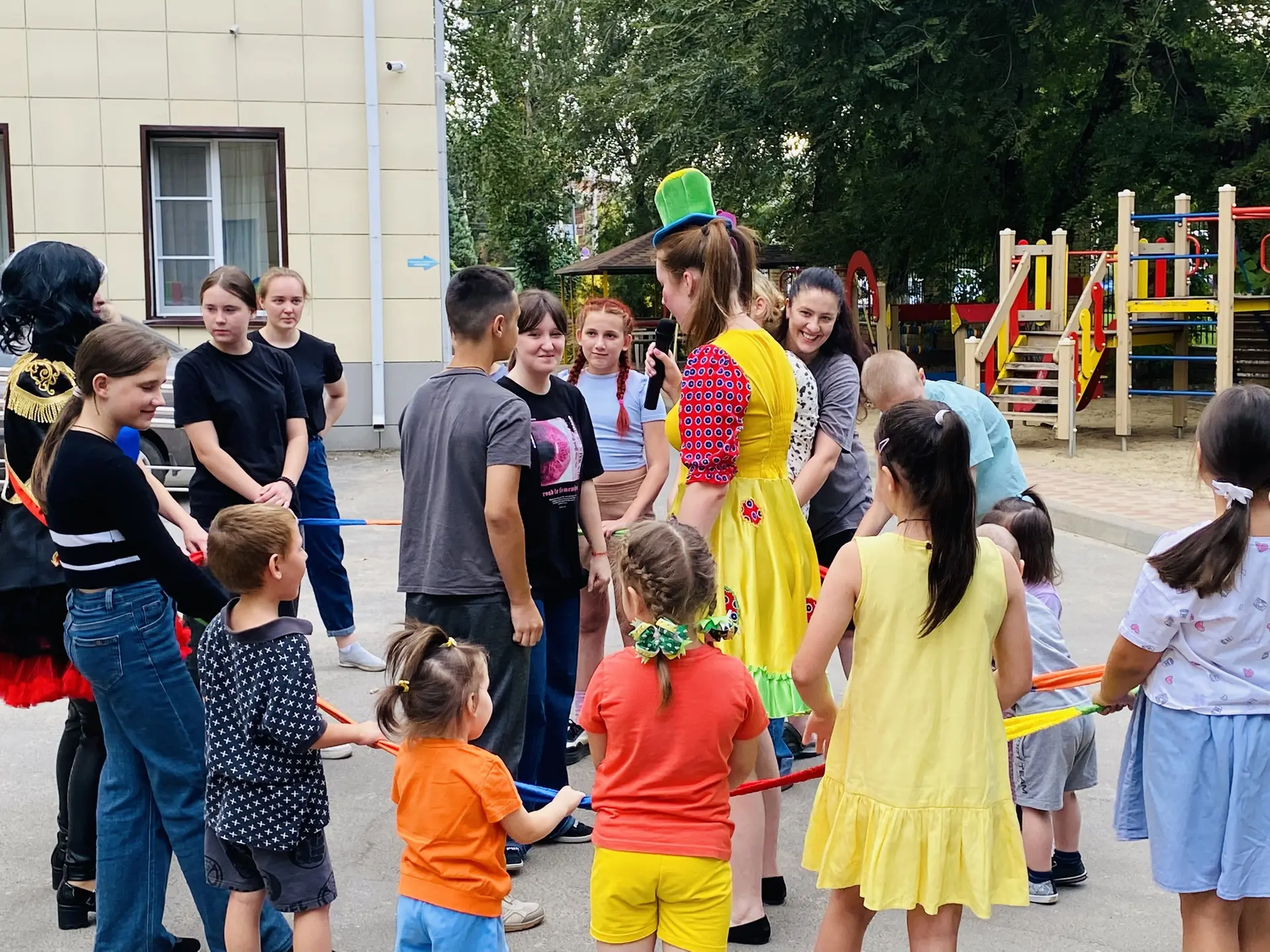 🎉 К нашим ребятам приехали весёлые аниматоры из студии «Добрый дом праздников» чтобы п...