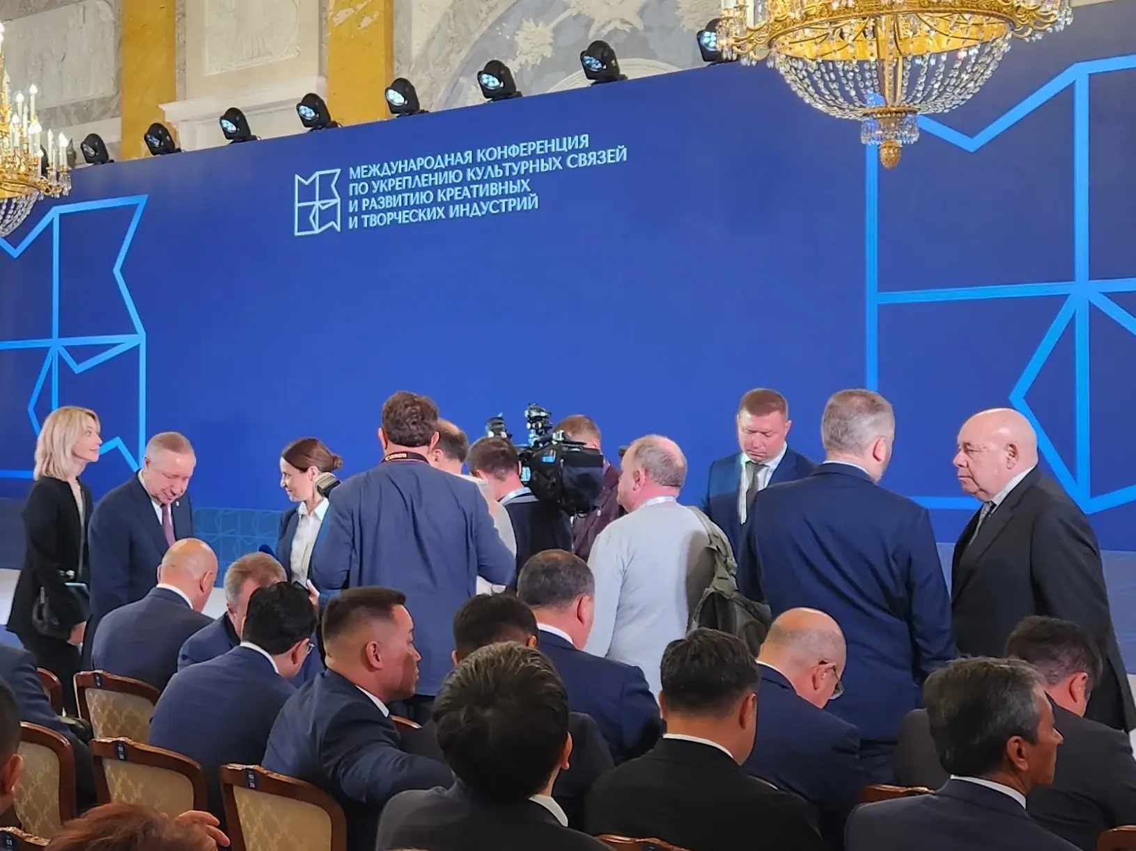 ✅ 18 июня директор Российского института истории искусств, главный редактор научного журнала «Времен