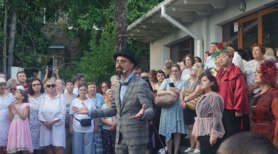 🎭 В Ялте пройдёт юбилейный Фестиваль любительских театров: какие сюрпризы ждут зрителей