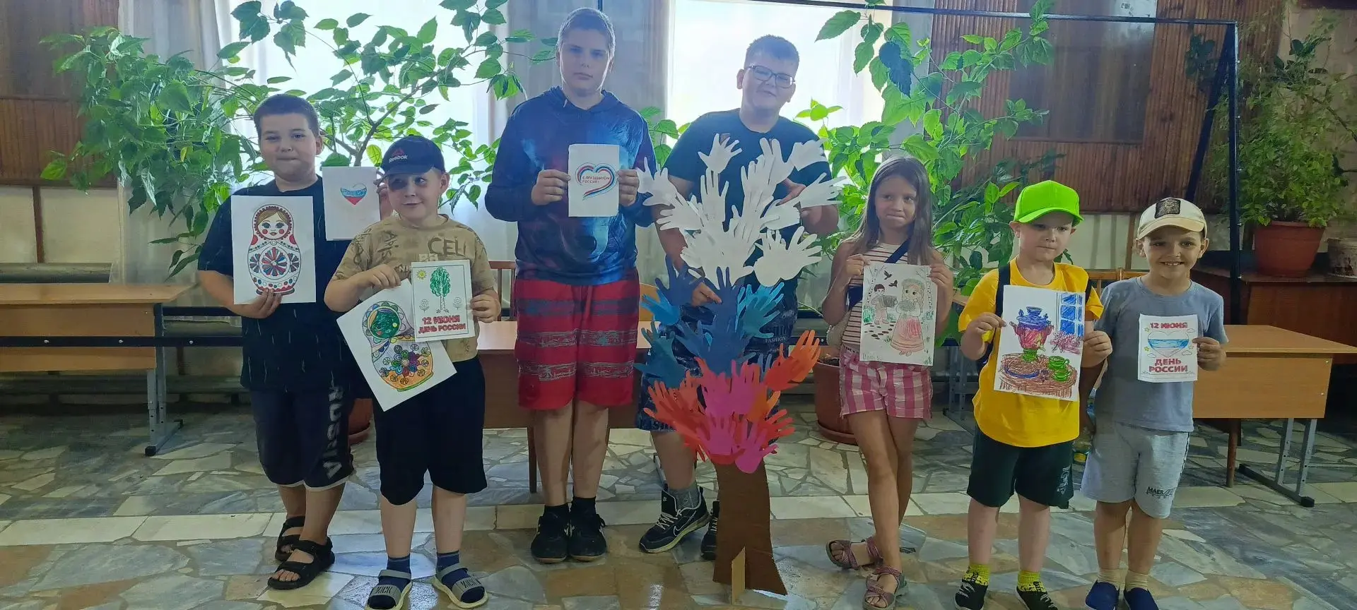 🇷🇺 Юные патриоты рисуют великую страну! 

В лагере «Патриот» прошёл яркий этап Всероссийской акции