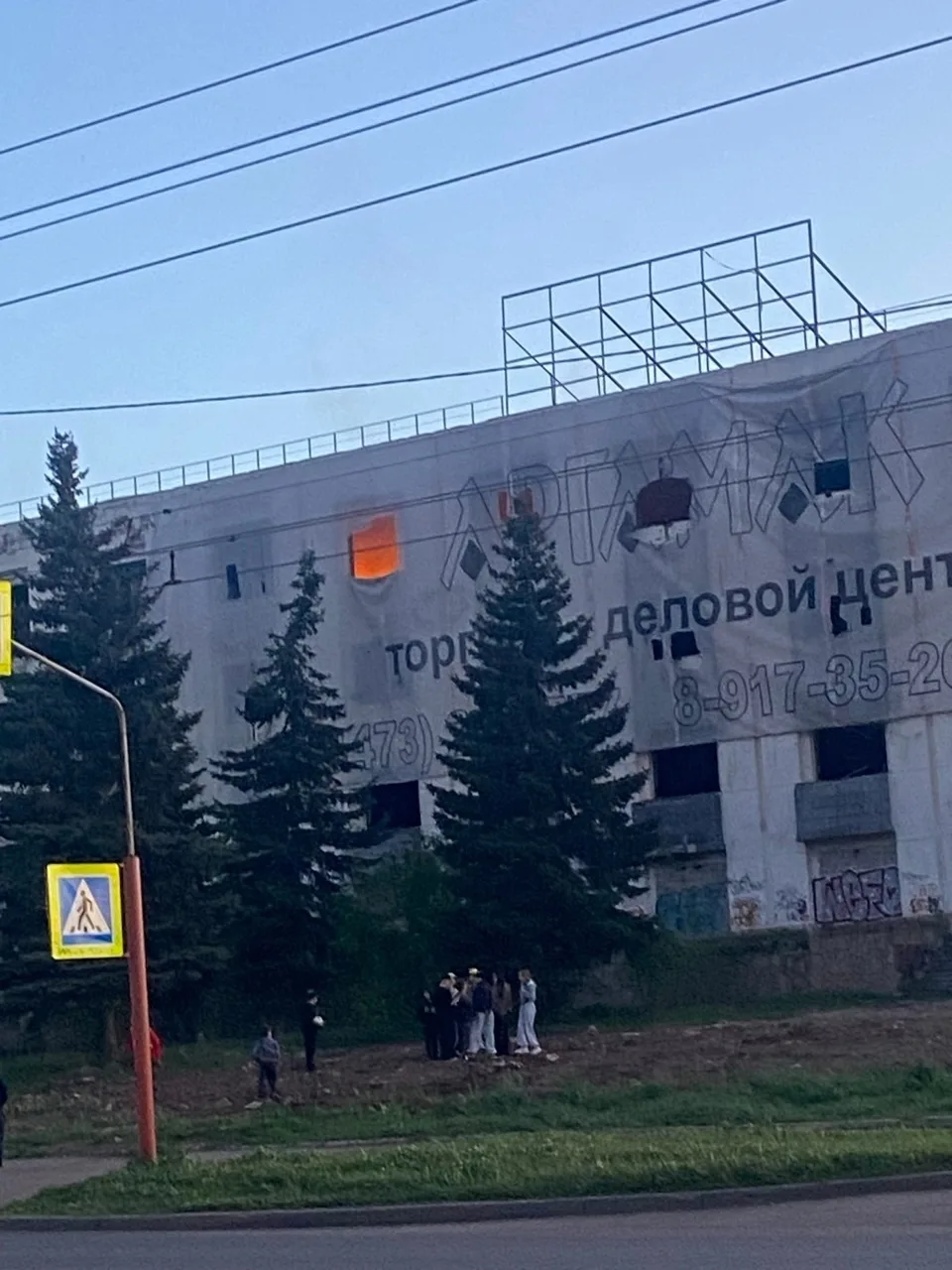 Жительница Стерлитамака сообщает о проблеме с нежилыми пристройками к многоквартирному ...