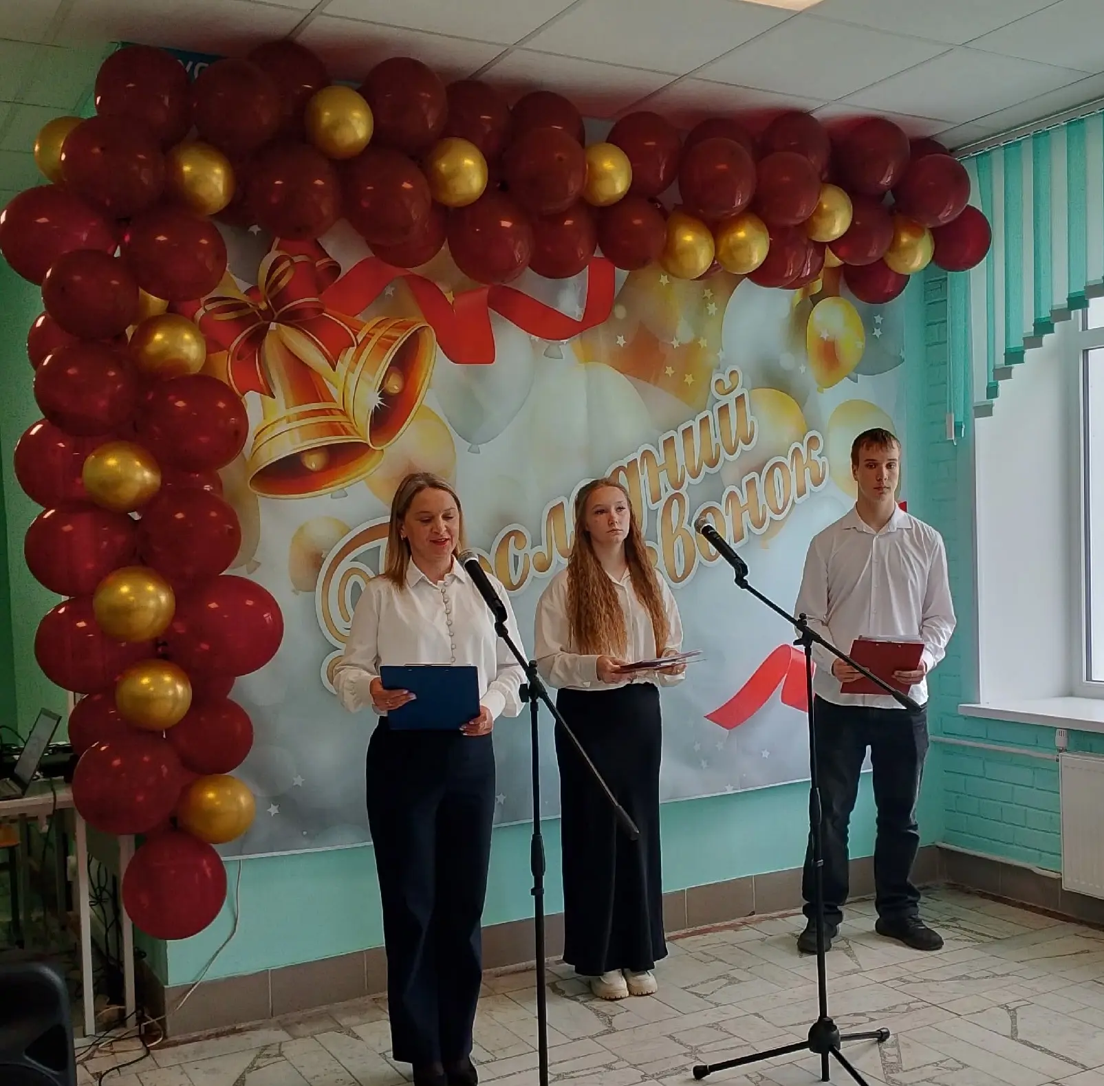 26 мая для выпускников 9 класса прошло торжественное и незабываемое событие, прозвенел ...