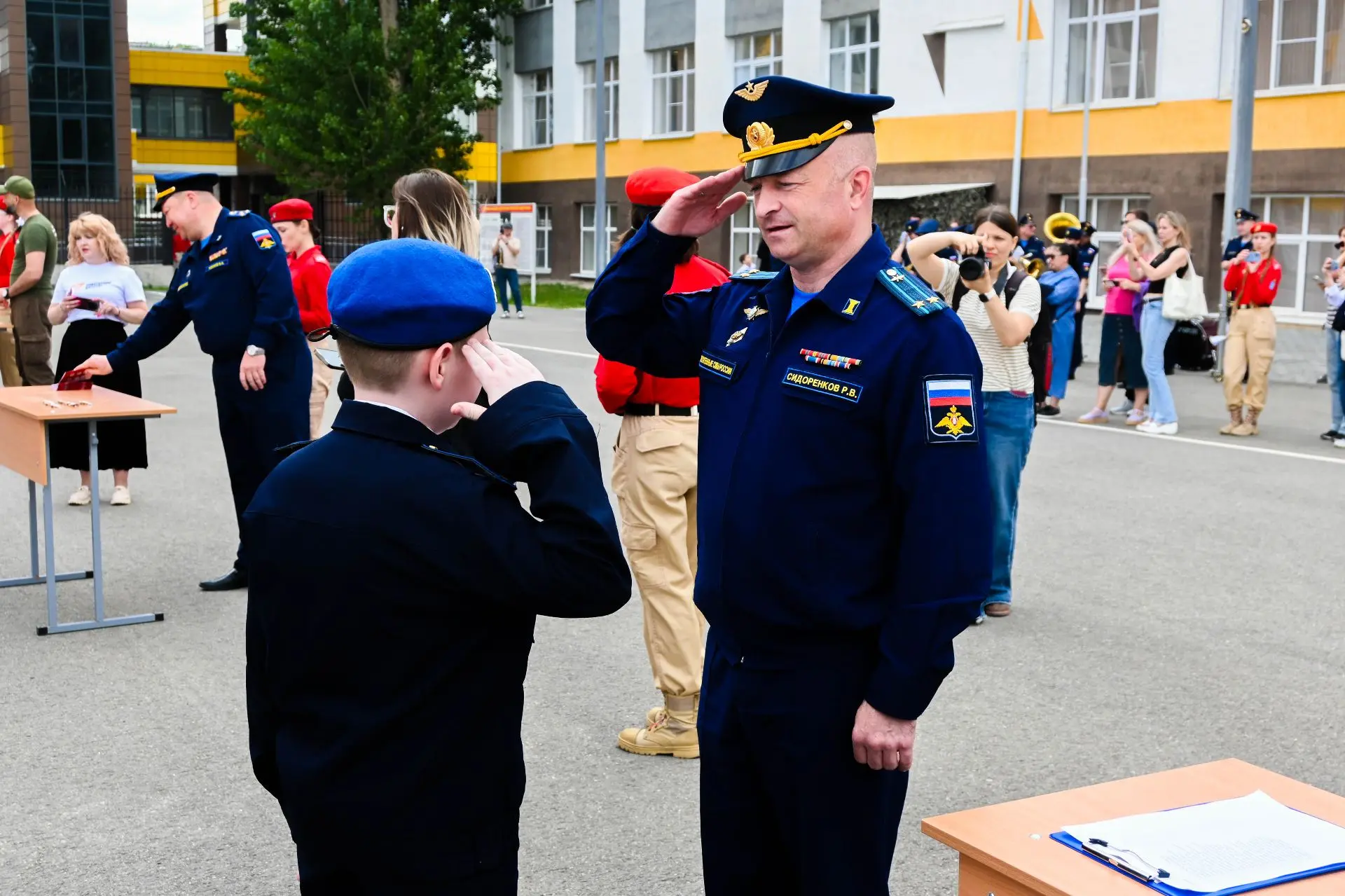 80 школьников вступили в ряды регионального движения ВВПОД «ЮНАРМИЯ»   В военном учебном центре АГУ 