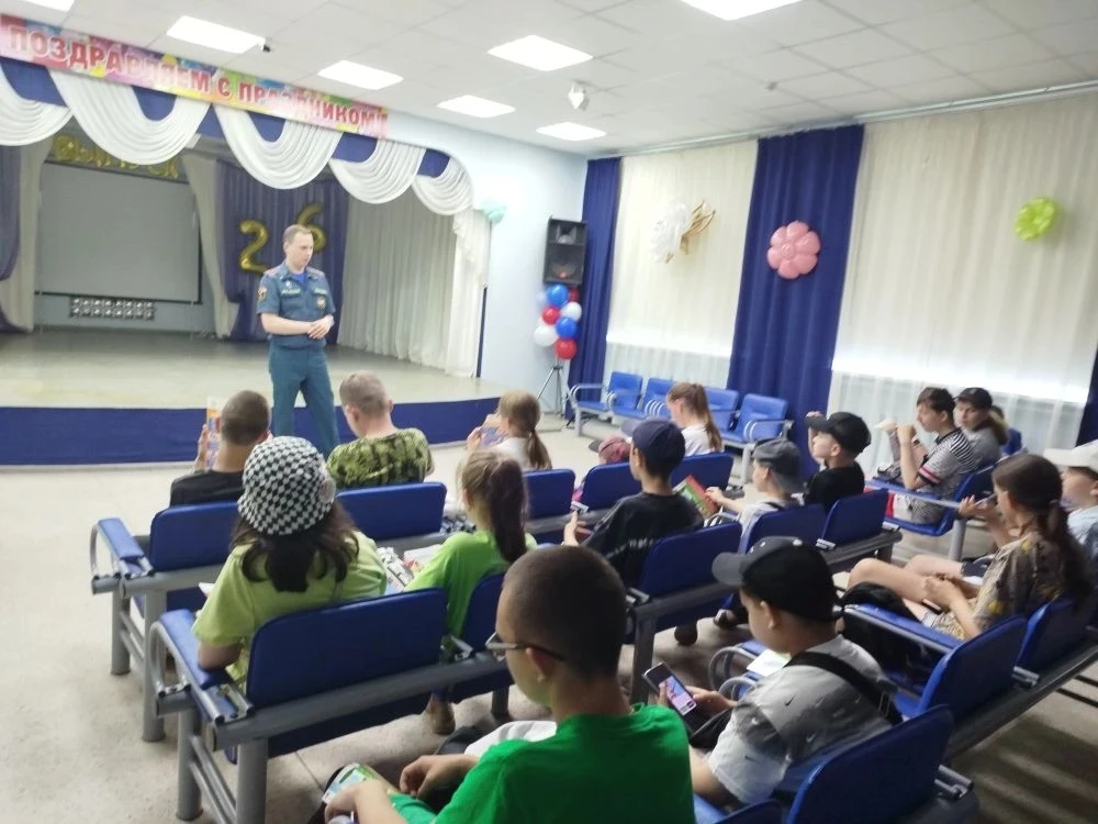 10 июня в пришкольном оздоровительном лагере старший дознаватель ОНД и ПР по Новомосковскому району,