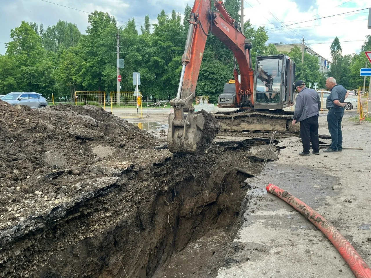 Информационный портал Балашоверъ сообщает, что уже третий день жители КПТ сидят без воды из-за крупн
