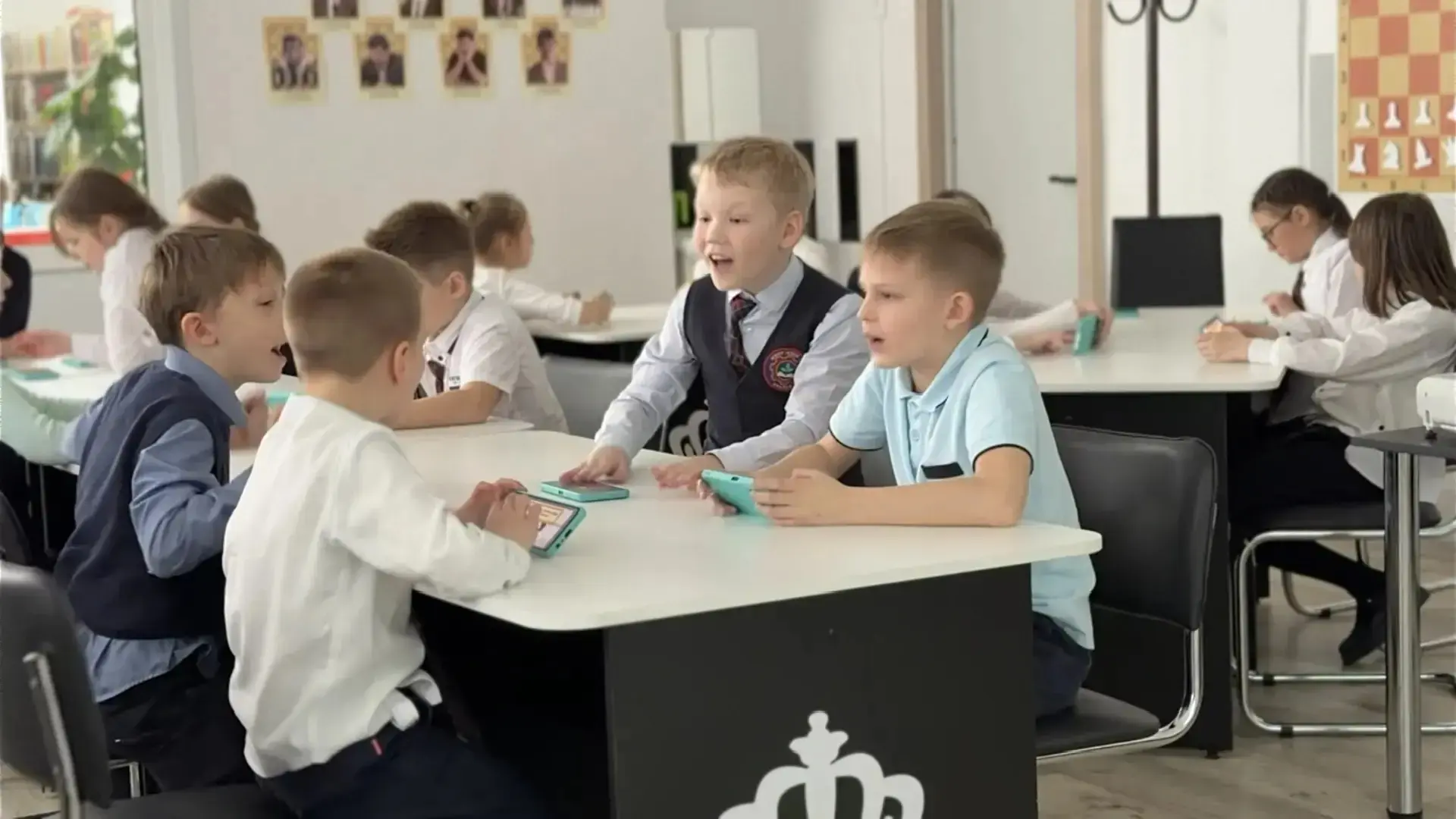 Два дня 16 и 17 марта ученики  1,2 и 3 классов "распутывали" профессии!в🎲«ПЕРЕПУТАННЫЕ ПРОФЕССИИ»🎲- 