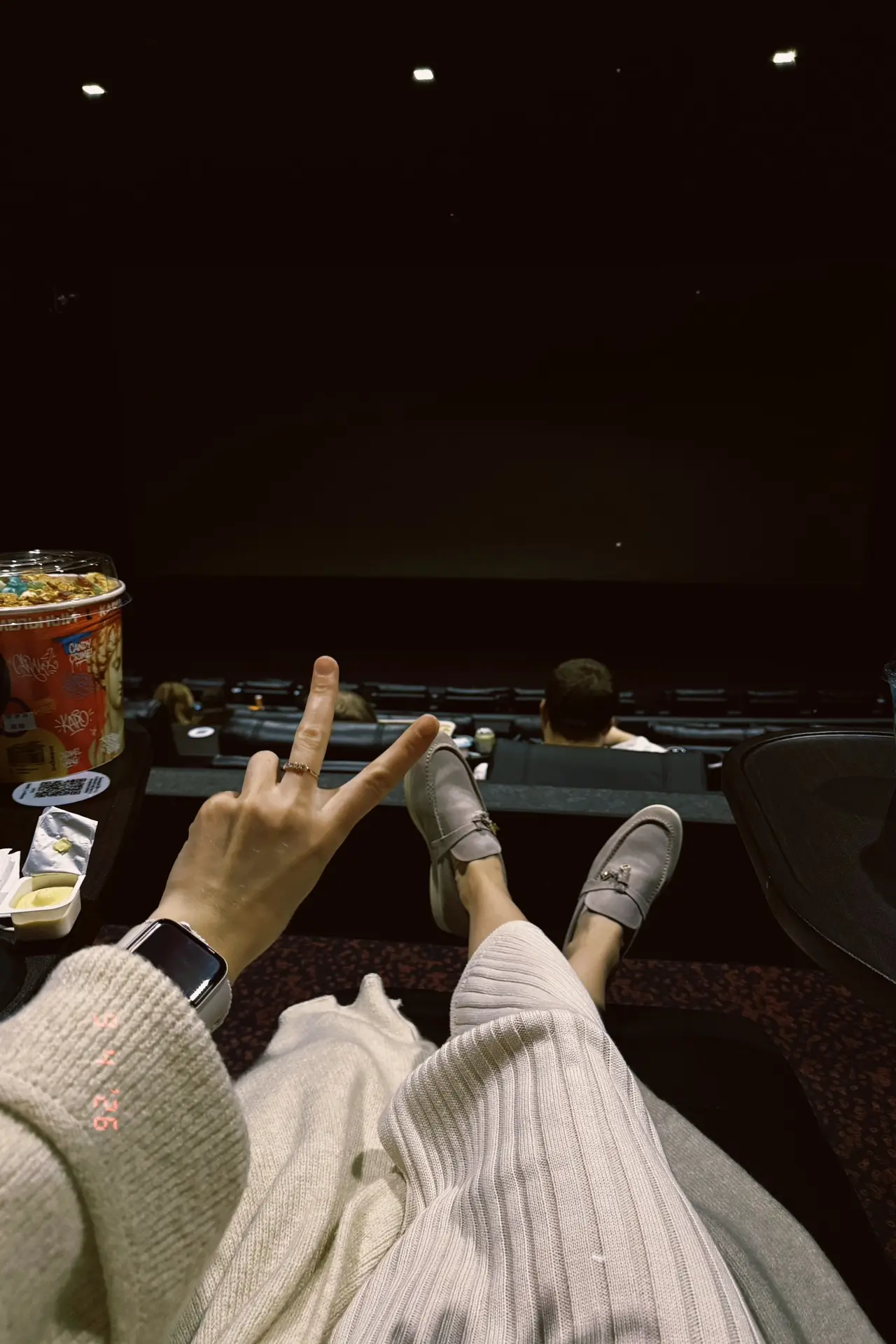 Сладкая парочка сегодня ходила в кино на Мятеж 🎥