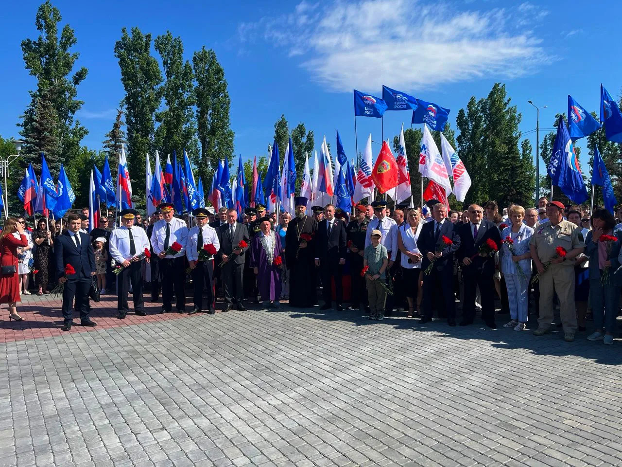 🇷🇺 День России в СВВИУ РХБЗ!

Сегодня в училище прошёл насыщенный и по-настоящему патриотичный Ден