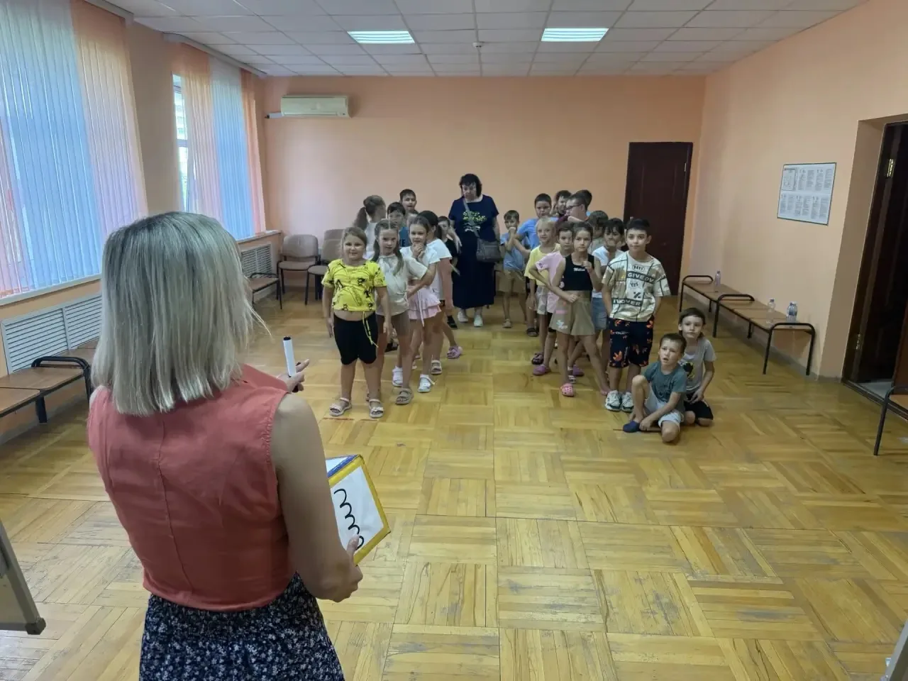 Сегодня Дом творчества превратился в эпицентр радости и хорошего настроения — здесь про...