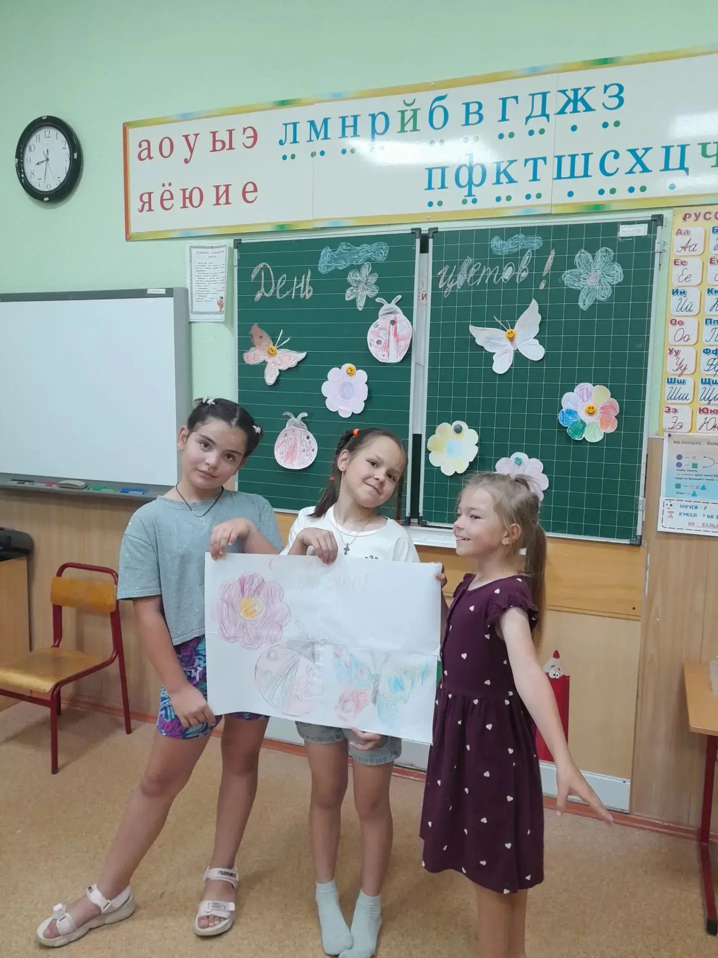 Лицей принимает участие в национальном проекте "Молодёжь и дети". Традиционная зарядка ранним утром 