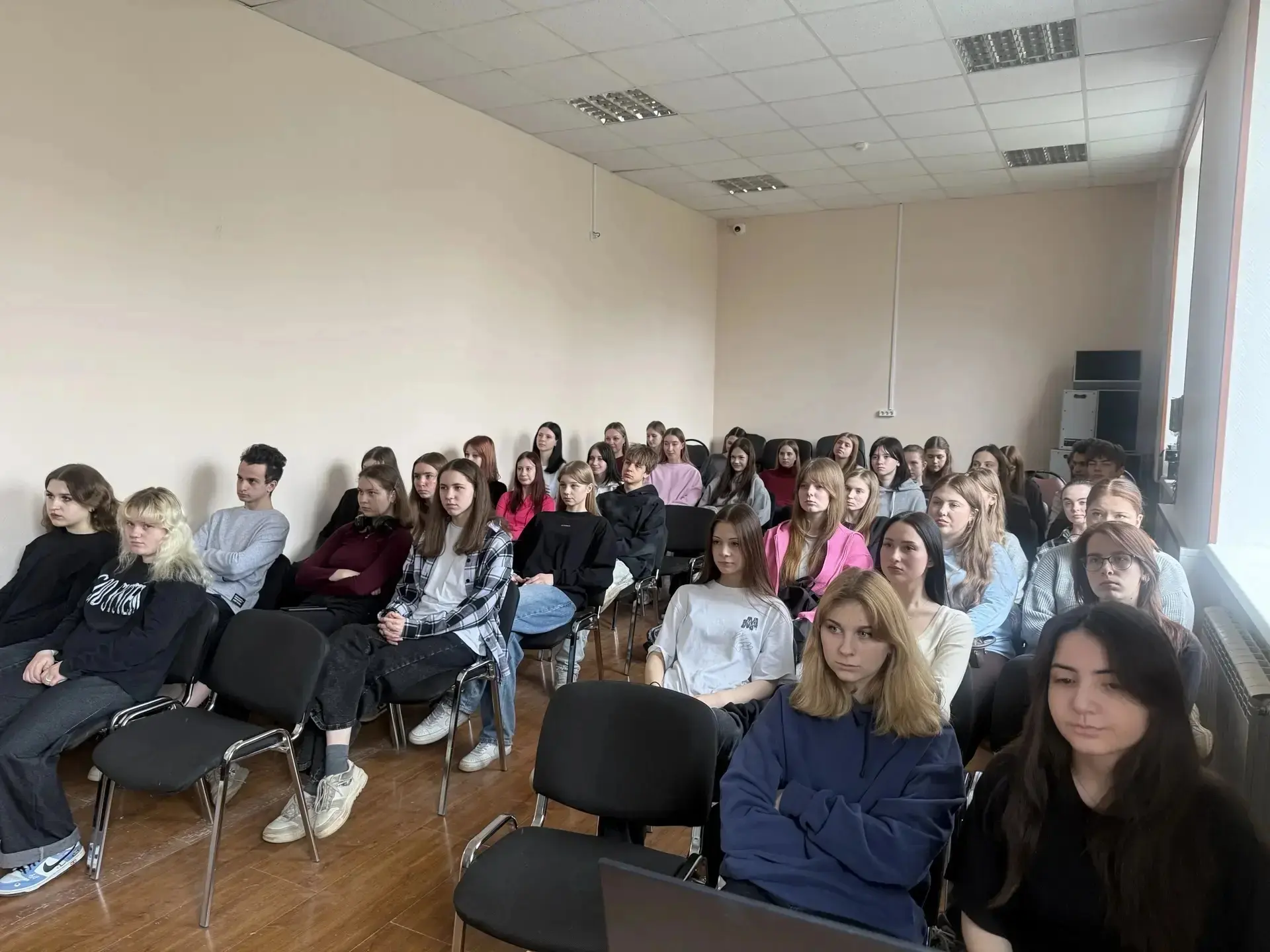 🍽 Сервировка с душой: мастер-класс от профессионалов индустрии! 29 апреля студенты групп 1741 и 1752