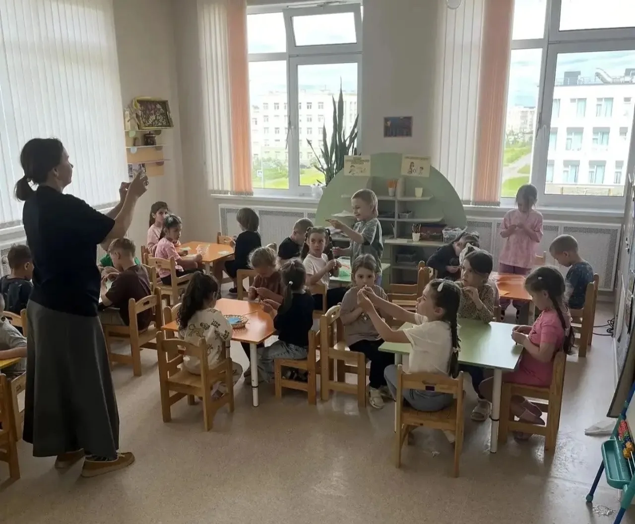 🌬️ День ветра, или как поймать дыхание природы 🌬️ 

15 июня во всём мире отмечают «День Ветра». В 