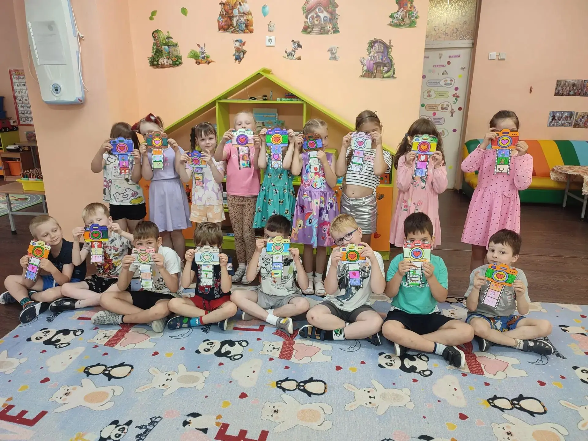 🌼📸 Наши ребята Васильки решили запечатлеть самые яркие и веселые моменты, которые про...