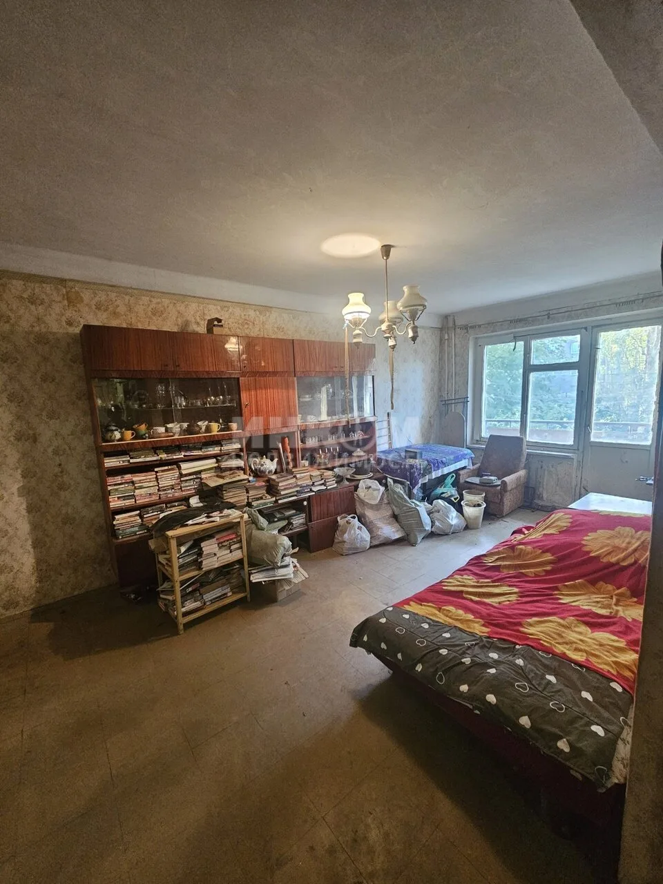 г. Луганск кв. Левченко Дром-11 Продам 3-х комн. квартиру под ремонт. Площадь-74м2, 2-й...